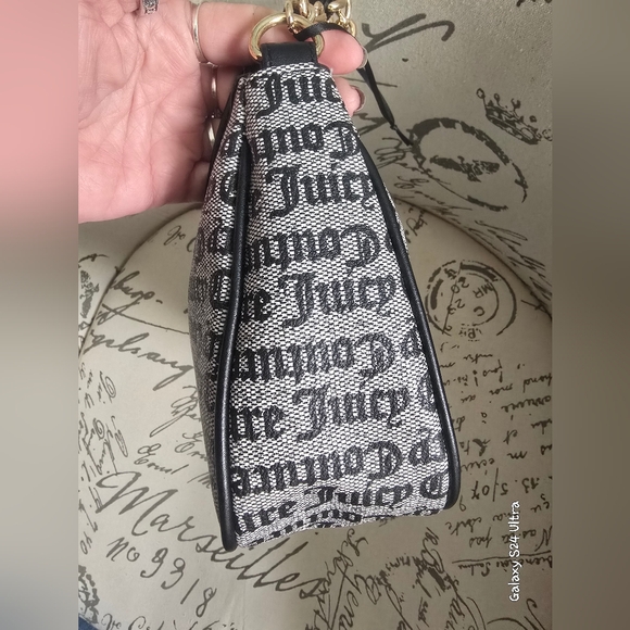 Juicy Couture shoulder bag EUC - Picture 2 of 13